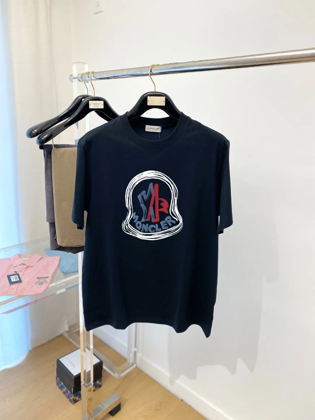 、 T ， ， logo， Versatile 。 260g ， ， ， ，Sizes S-XXL